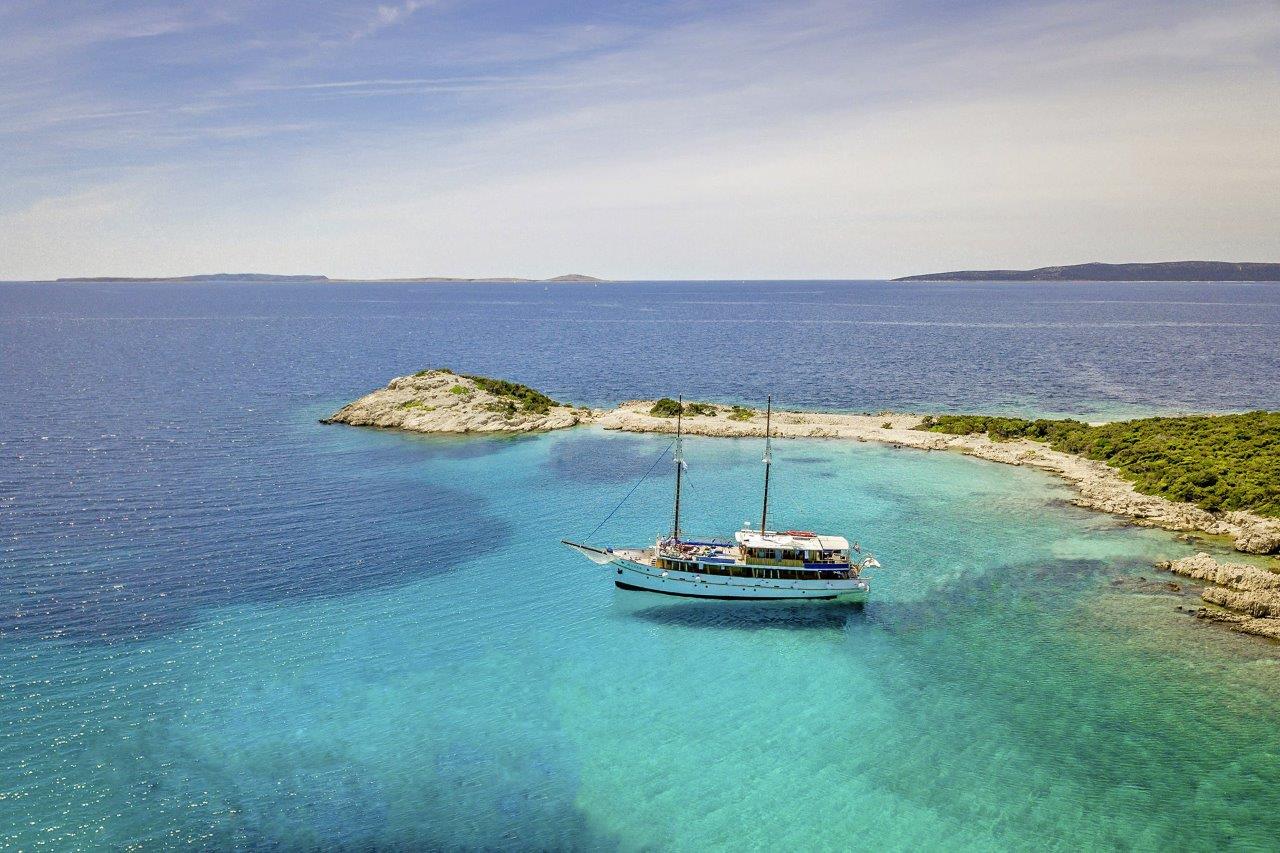 Crucero por lo mas destacados dede Kvarner hacia el norte de Dalmacia (Categoría de Barco Deluxe) - Imagen 11