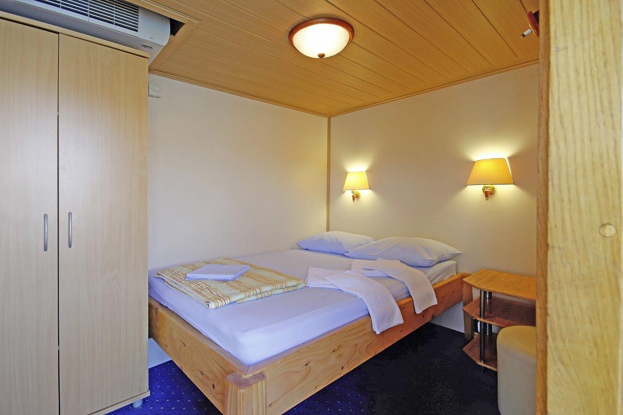 Crucero por lo más destacado de Dalmacia en Zadar y la región de Split (Categoría de Barco Estándar) - Imagen 11